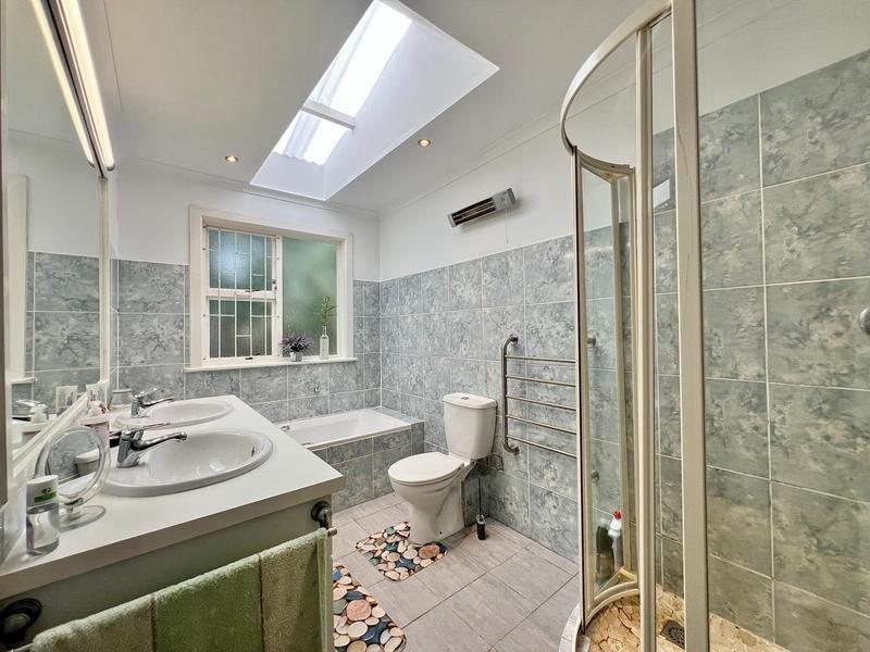 4 Bedroom Property for Sale in Hout Bay Western Cape